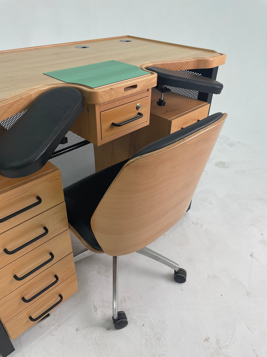 BIAO JIANG Beech Version Repair Chair
