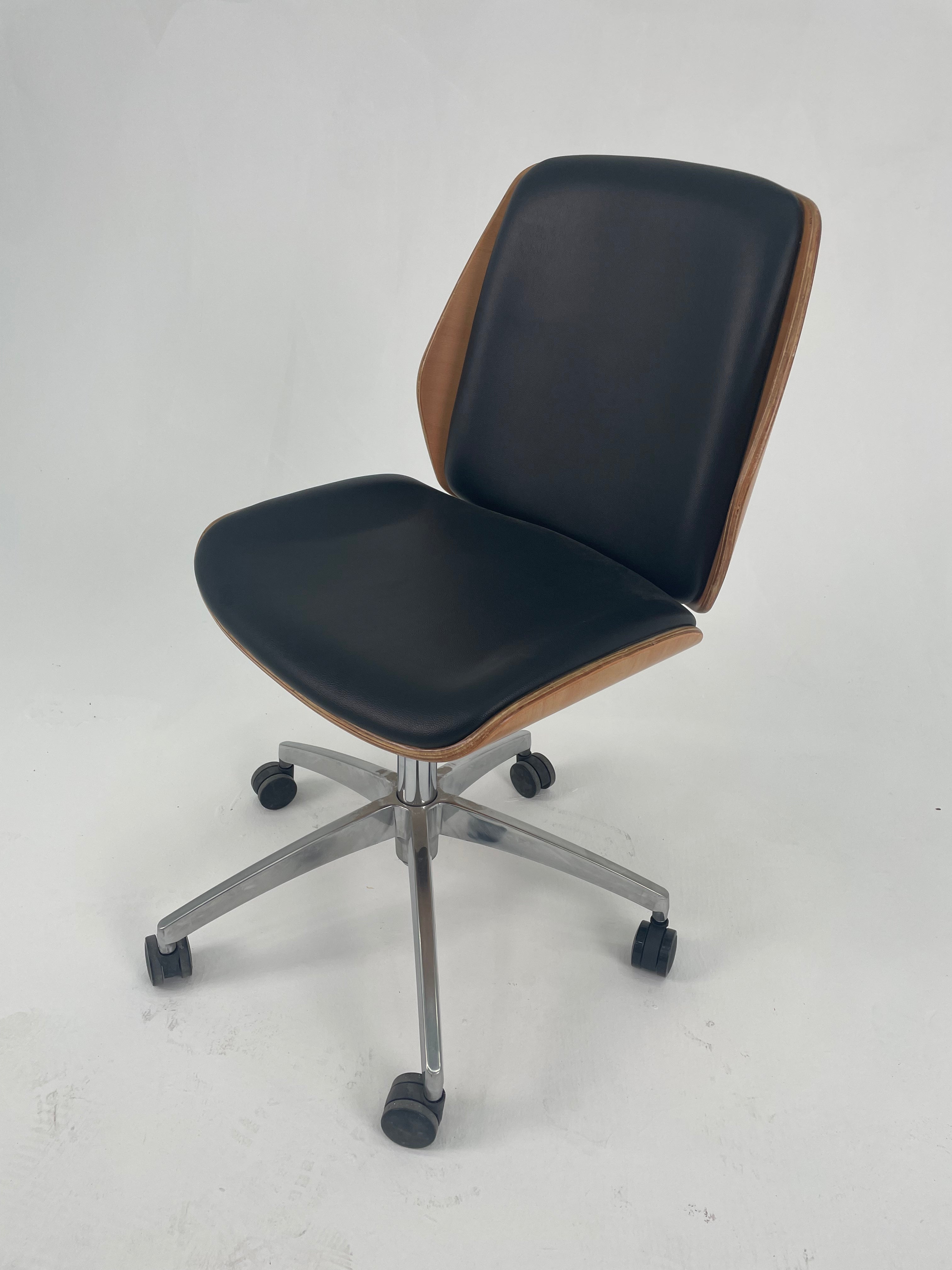 BIAO JIANG Beech Version Repair Chair