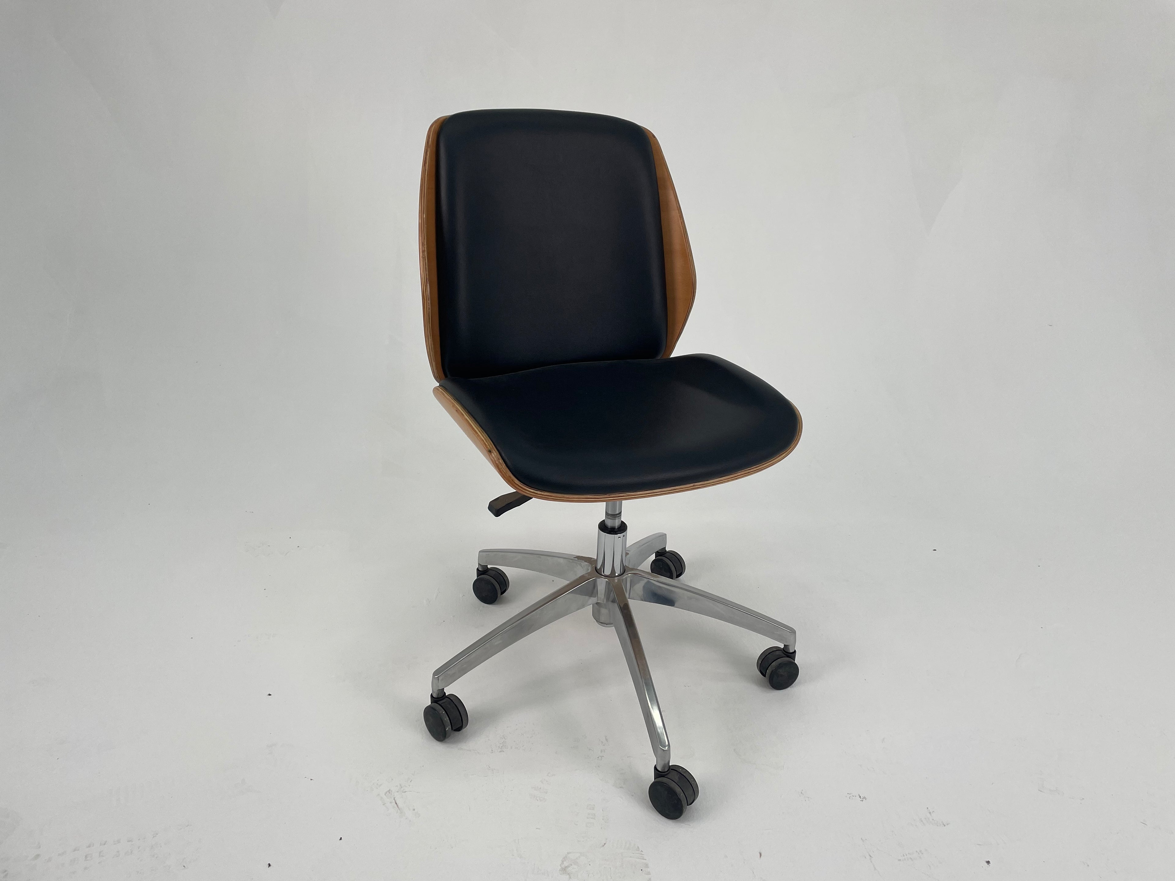 BIAO JIANG Beech Version Repair Chair